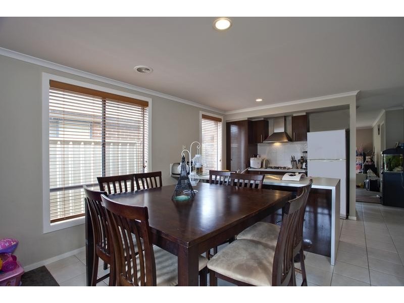 2/4 – 6 Greenview Circuit, Epsom VIC 3551