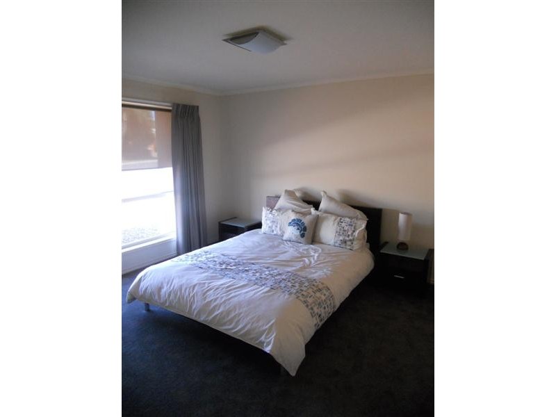 14 Queen Street, Kangaroo Flat VIC 3555