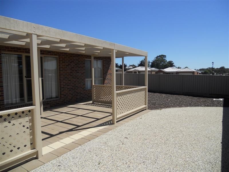 14 Queen Street, Kangaroo Flat VIC 3555