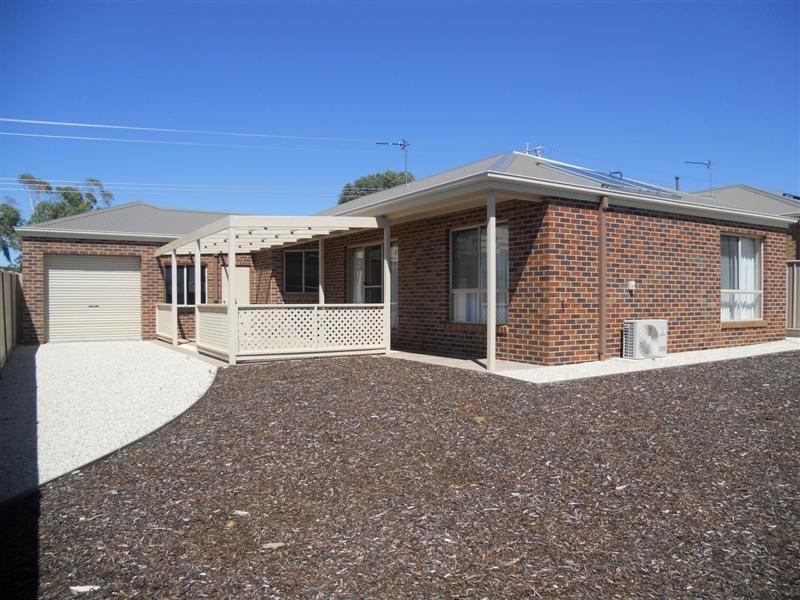 14 Queen Street, Kangaroo Flat VIC 3555