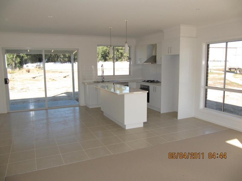 30 Barnett Drive, Kangaroo Flat VIC 3555