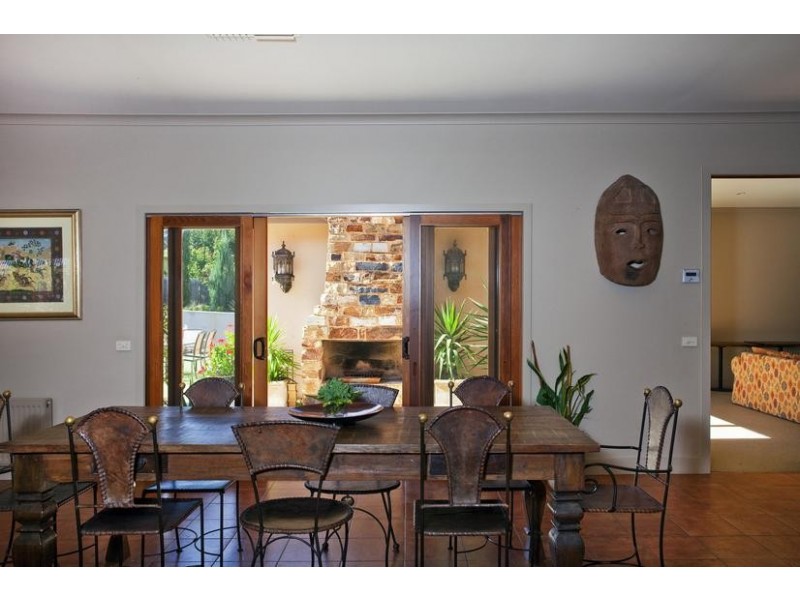 4A Isabella Grove, Strathdale VIC 3550