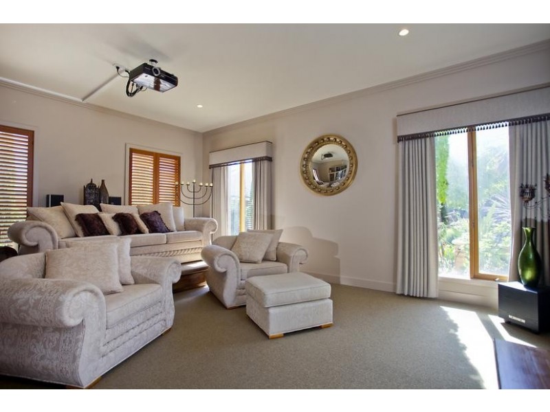 4A Isabella Grove, Strathdale VIC 3550