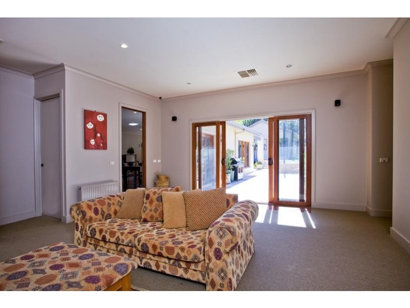 4A Isabella Grove, Strathdale VIC 3550