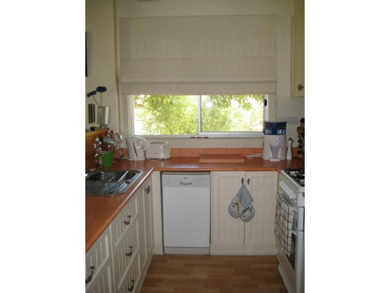 36 Harkness Street, Quarry Hill VIC 3550