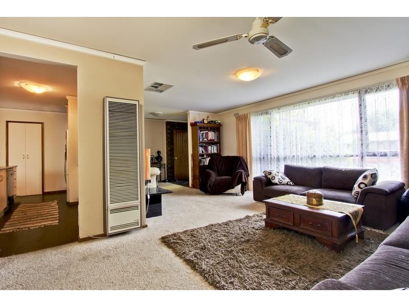 21 Belinda Avenue, Golden Square VIC 3555