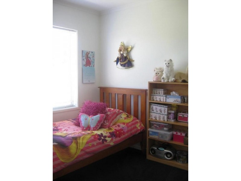 19 St George Park Drive, Kangaroo Flat VIC 3555