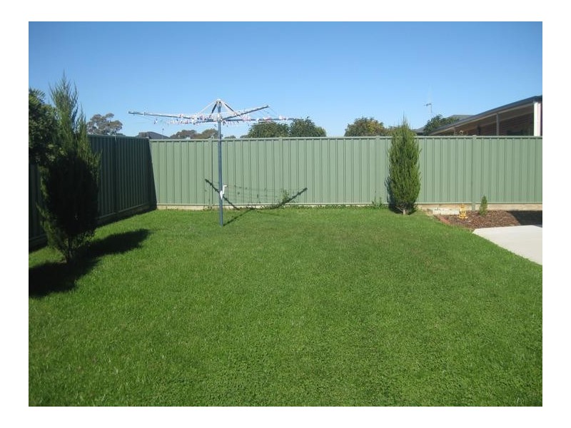 19 St George Park Drive, Kangaroo Flat VIC 3555
