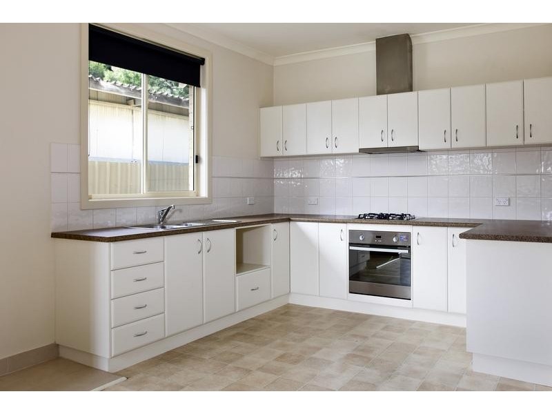 24 Ewing Avenue, Flora Hill VIC 3550