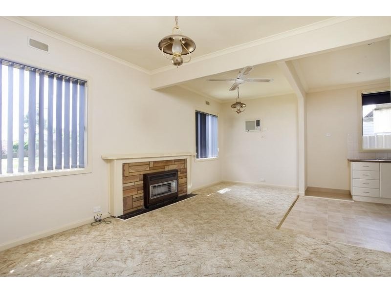 24 Ewing Avenue, Flora Hill VIC 3550