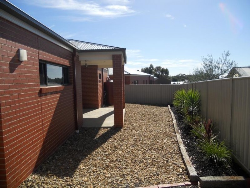 2/26 Midas Court, Strathfieldsaye VIC 3551