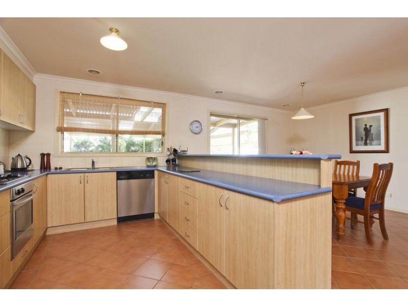 27 Waterford Drive, Strathfieldsaye VIC 3551