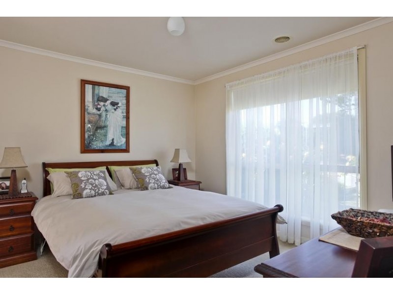 27 Waterford Drive, Strathfieldsaye VIC 3551