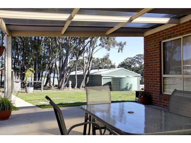 14 Muriel Street, Kangaroo Flat VIC 3555