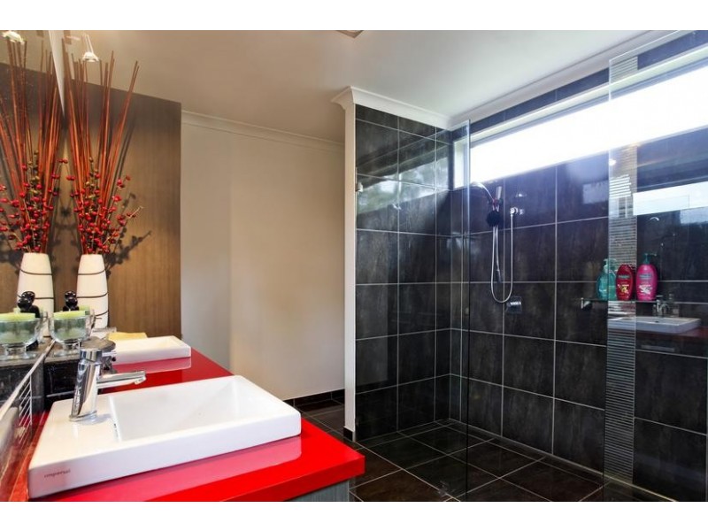 40 Bowles Road, Epsom VIC 3551