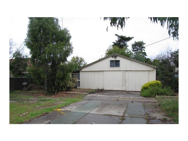 13 & 13A Thorpe Street, Eaglehawk VIC 3556