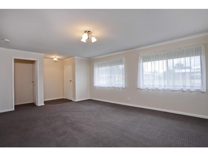 33 Helm Street, Kangaroo Flat VIC 3555