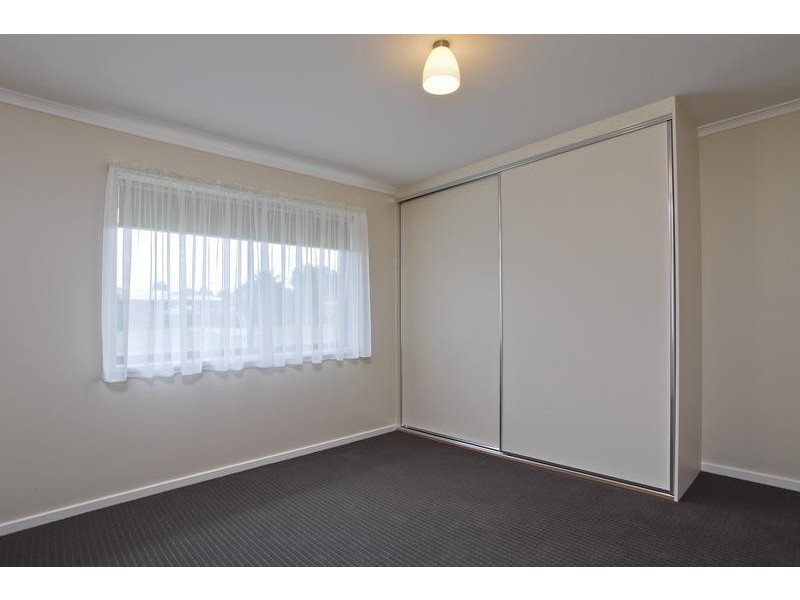 33 Helm Street, Kangaroo Flat VIC 3555