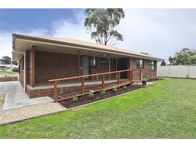 33 Helm Street, Kangaroo Flat VIC 3555