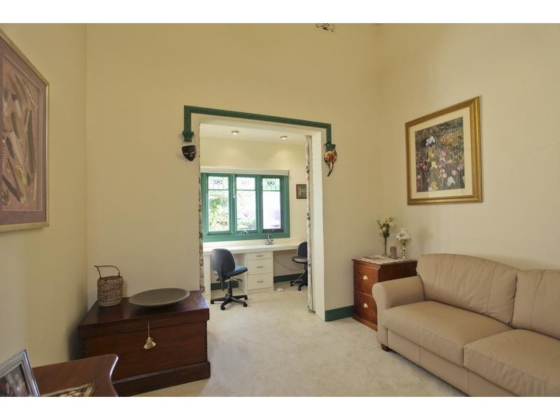 11 Hamlet Street, Quarry Hill VIC 3550