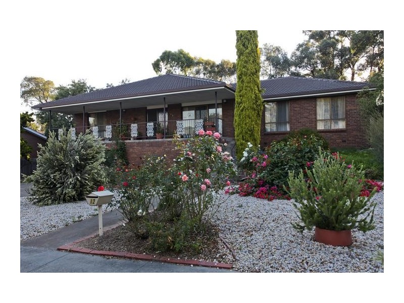 12 Maxwell Crescent, Strathdale VIC 3550