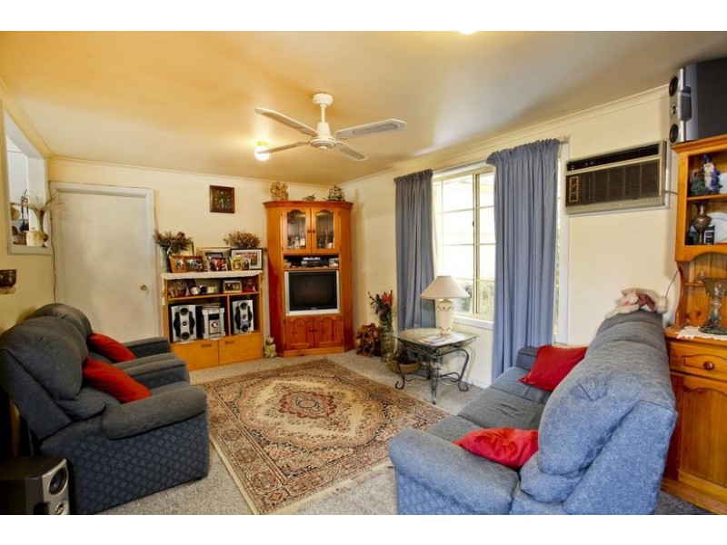 77 MacKenzie Street West, Golden Square VIC 3555