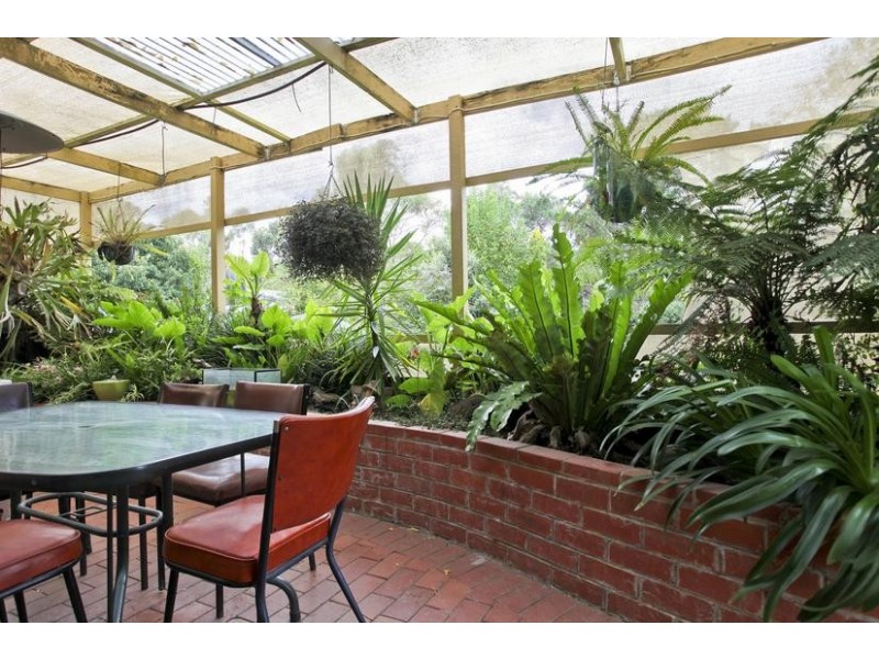 77 MacKenzie Street West, Golden Square VIC 3555