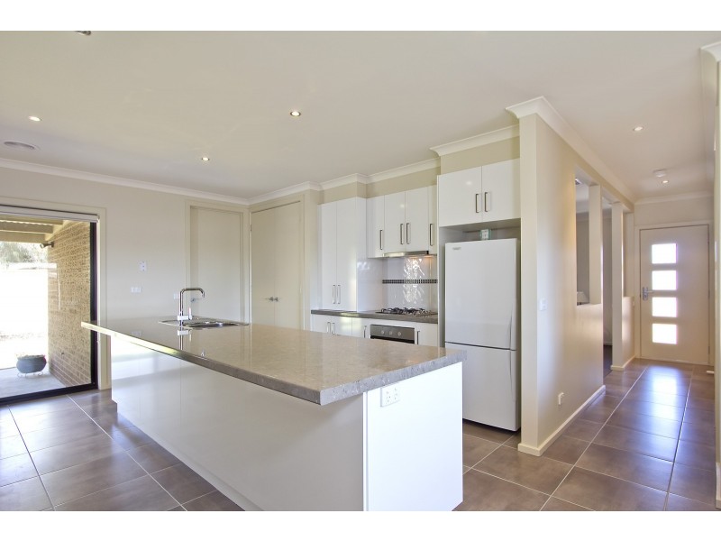 20 Sandhurst Drive, Eaglehawk VIC 3556