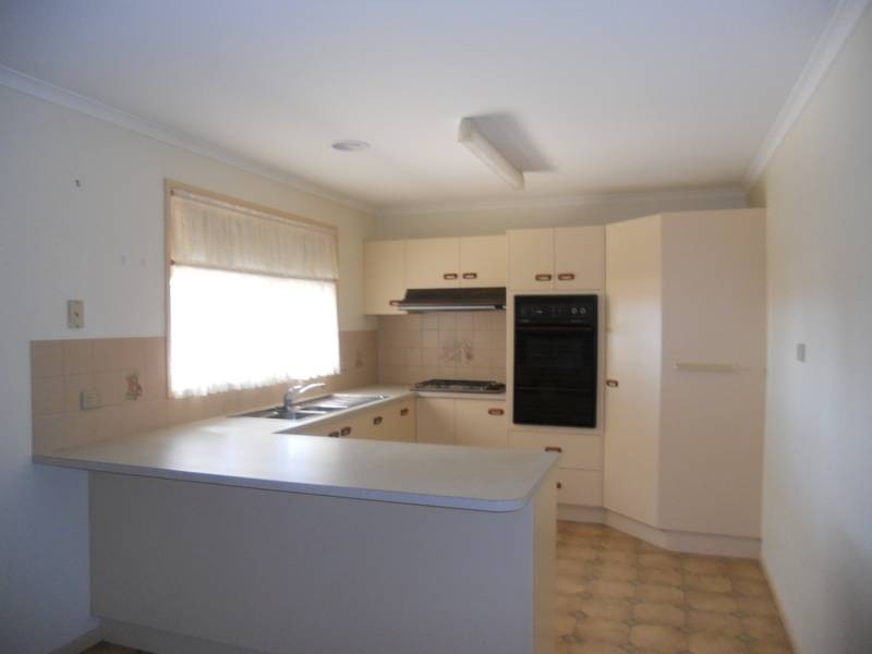 2 David Court, Bendigo VIC 3550