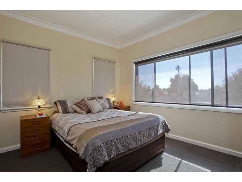 2 Bendigo Crescent, Flora Hill VIC 3550
