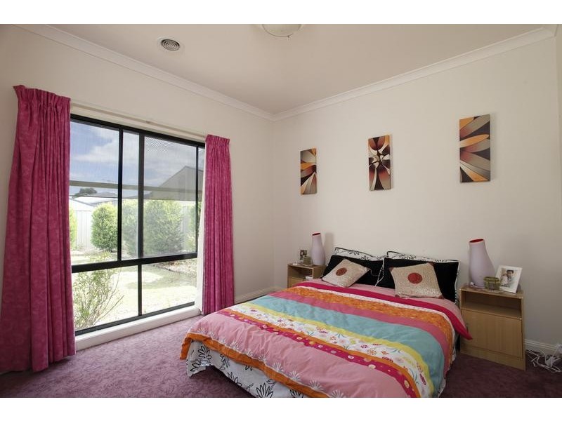 12 Julian Court, Epsom VIC 3551