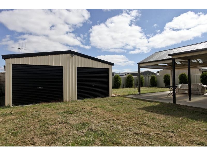 12 Julian Court, Epsom VIC 3551