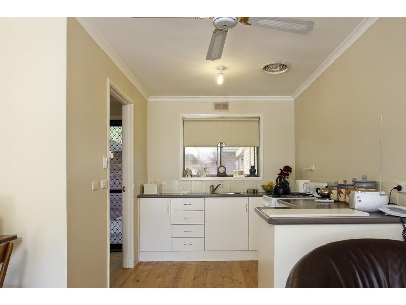 2/6 Beverley Street, Kangaroo Flat VIC 3555