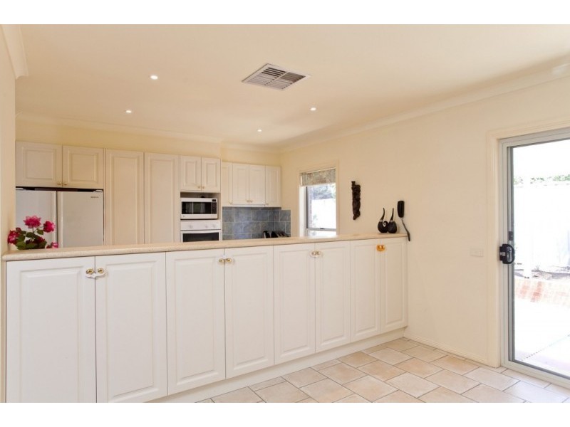 5 Tatiana Close, Kennington VIC 3550