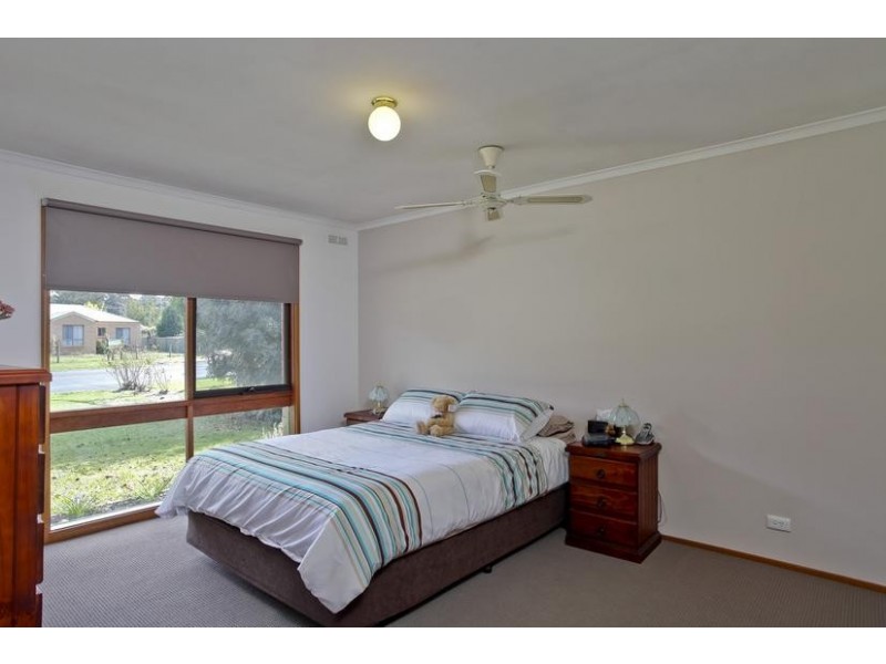 2 Kennewell Street, White Hills VIC 3550