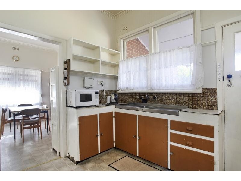 13 Burrell Street, Flora Hill VIC 3550