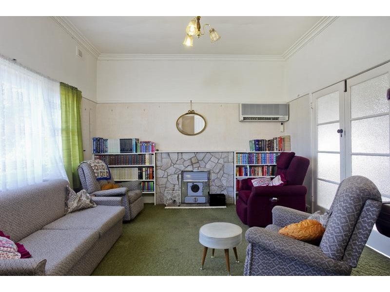 13 Burrell Street, Flora Hill VIC 3550