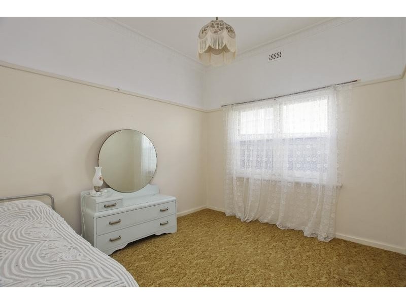 13 Burrell Street, Flora Hill VIC 3550