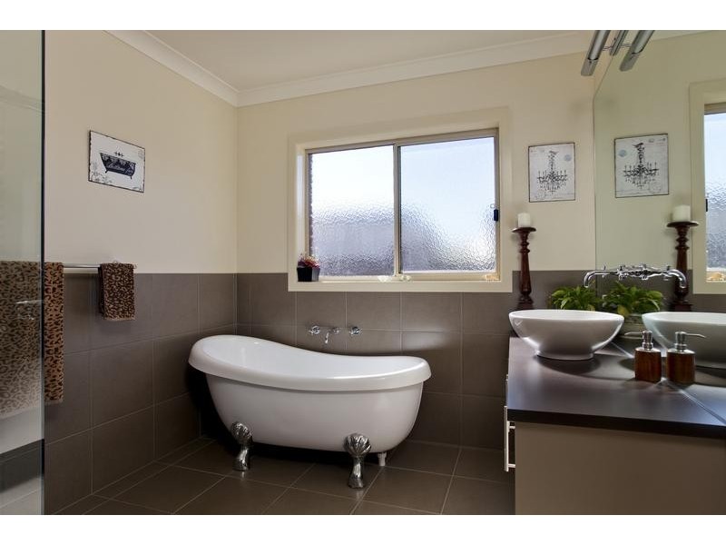 3 Rosemary Court, Golden Square VIC 3555