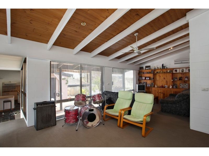 74 Lowndes Street, Kennington VIC 3550