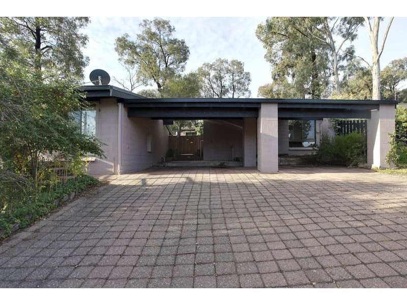 74 Lowndes Street, Kennington VIC 3550
