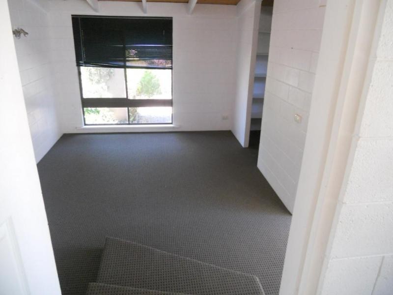 74 Lowndes Street, Kennington VIC 3550