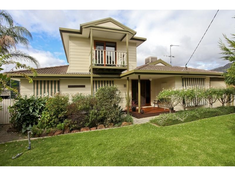 12 Butts Road, Eaglehawk VIC 3556