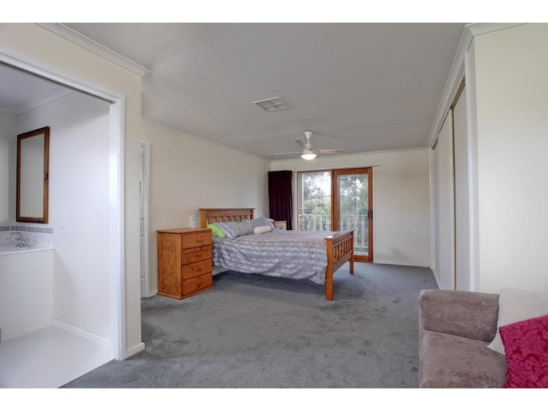 12 Butts Road, Eaglehawk VIC 3556