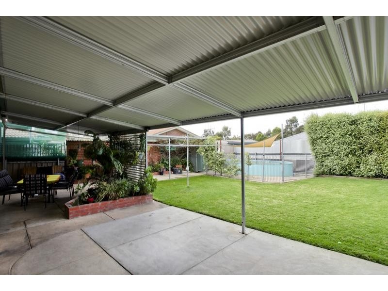 12 Butts Road, Eaglehawk VIC 3556