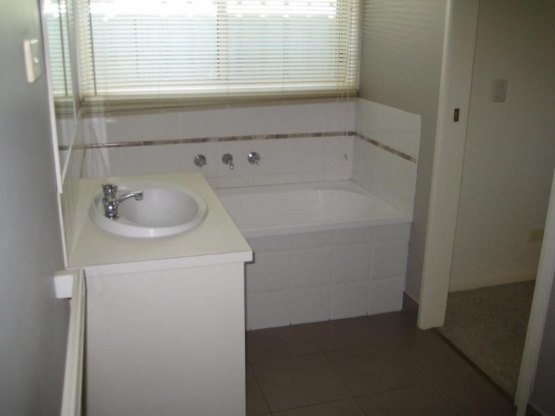 206 Crook Street, Strathdale VIC 3550