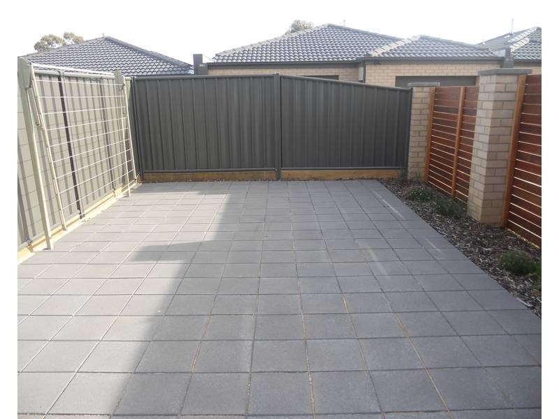 16 Vista Street, Eaglehawk VIC 3556