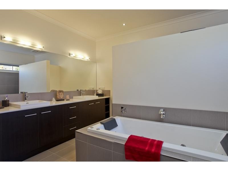 94 McIvor Forest Drive, Junortoun VIC 3551