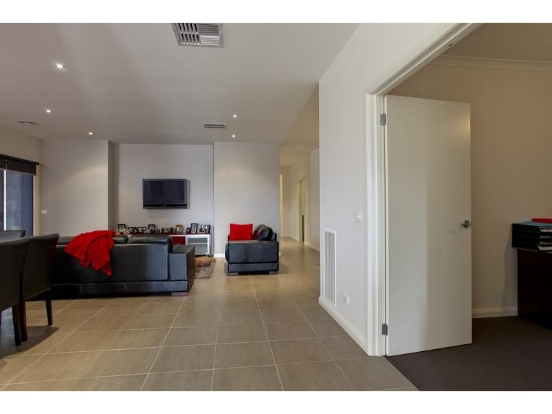 94 McIvor Forest Drive, Junortoun VIC 3551