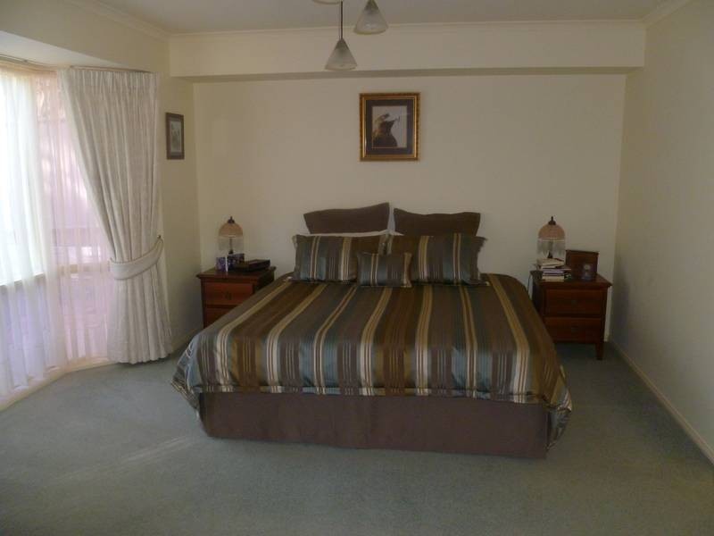 154 Osborne St, Flora Hill VIC 3550